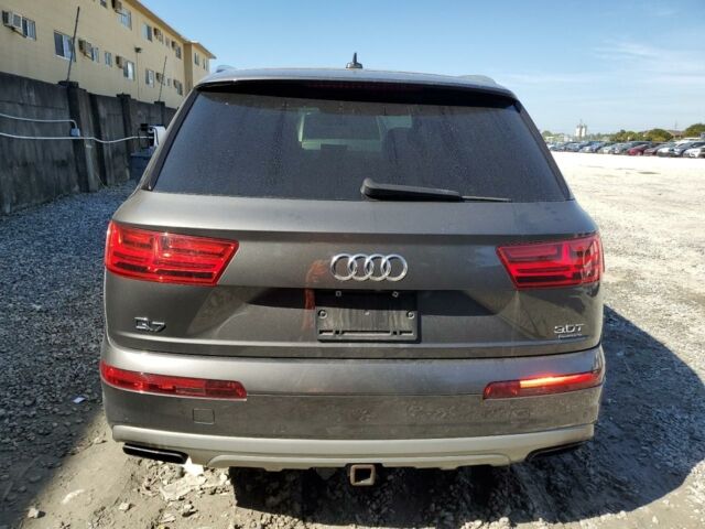 Серый Ауди Ку 7, объемом двигателя 3 л и пробегом 197 тыс. км за 18900 $, фото 4 на Automoto.ua