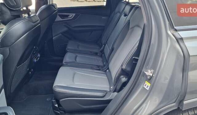 Ауди Ку 7 2018 в Тернополе на Automoto.ua Серый Ауди Ку 7, объемом двигателя 2.97 л и пробегом 147 тыс. км за 49999 $, фото 61 на Automoto.ua