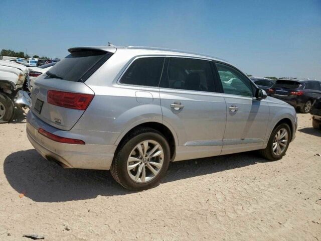 Серый Ауди Ку 7, объемом двигателя 3 л и пробегом 236 тыс. км за 18500 $, фото 2 на Automoto.ua