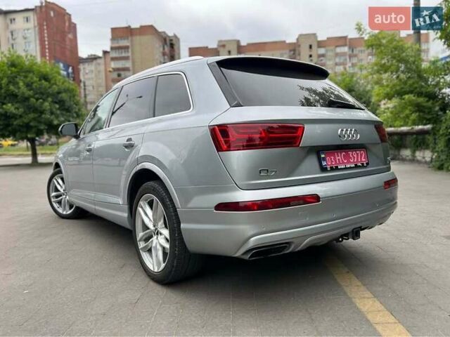 Серый Ауди Ку 7, объемом двигателя 3 л и пробегом 130 тыс. км за 22000 $, фото 4 на Automoto.ua