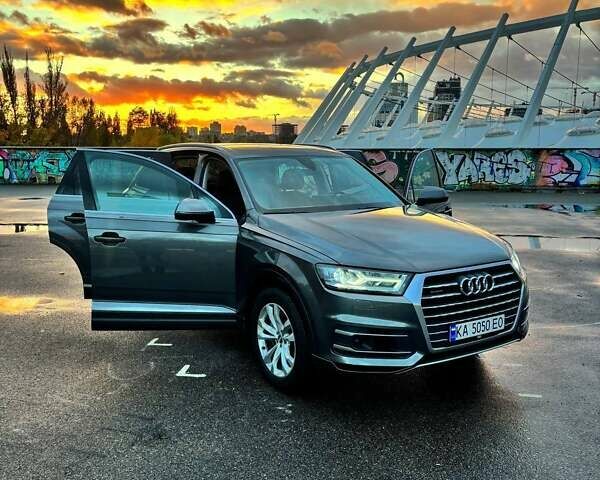 Серый Ауди Ку 7, объемом двигателя 3 л и пробегом 45 тыс. км за 37400 $, фото 2 на Automoto.ua