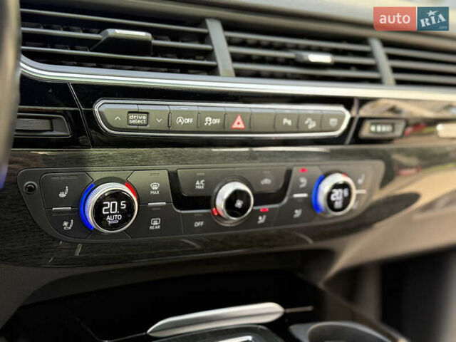 Сірий Ауді Ку 7, об'ємом двигуна 3 л та пробігом 157 тис. км за 29999 $, фото 20 на Automoto.ua