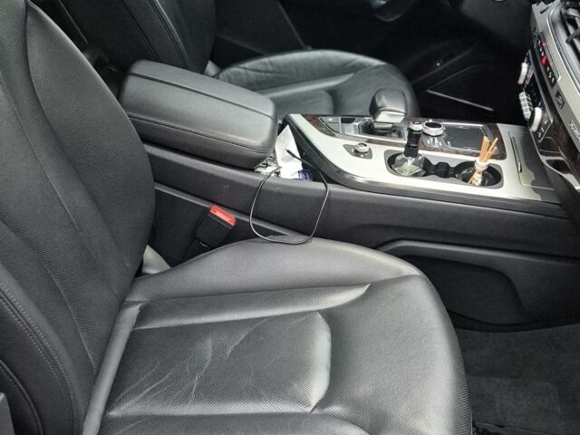 Сірий Ауді Ку 7, об'ємом двигуна 2 л та пробігом 196 тис. км за 26888 $, фото 18 на Automoto.ua