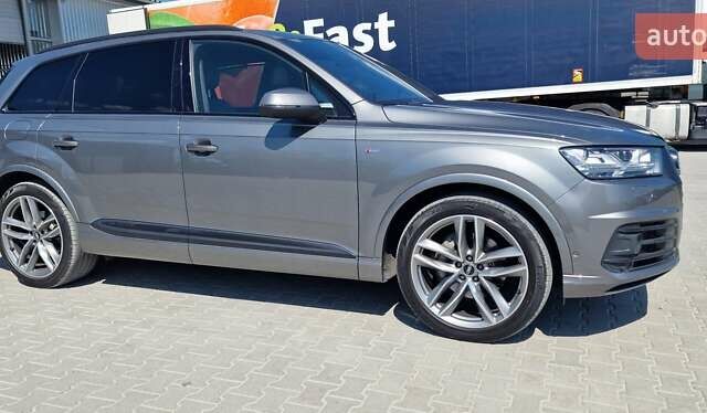 Ауди Ку 7 2018 в Тернополе на Automoto.ua Серый Ауди Ку 7, объемом двигателя 2.97 л и пробегом 147 тыс. км за 49999 $, фото 14 на Automoto.ua