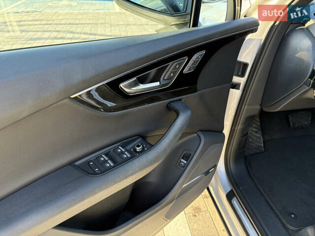 Сірий Ауді Ку 7, об'ємом двигуна 3 л та пробігом 165 тис. км за 28000 $, фото 8 на Automoto.ua