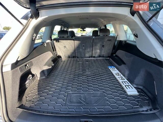 Ауди Ку 7 2018 в Киеве на Automoto.ua Серый Ауди Ку 7, объемом двигателя 2.97 л и пробегом 150 тыс. км за 41079 $, фото 17 на Automoto.ua