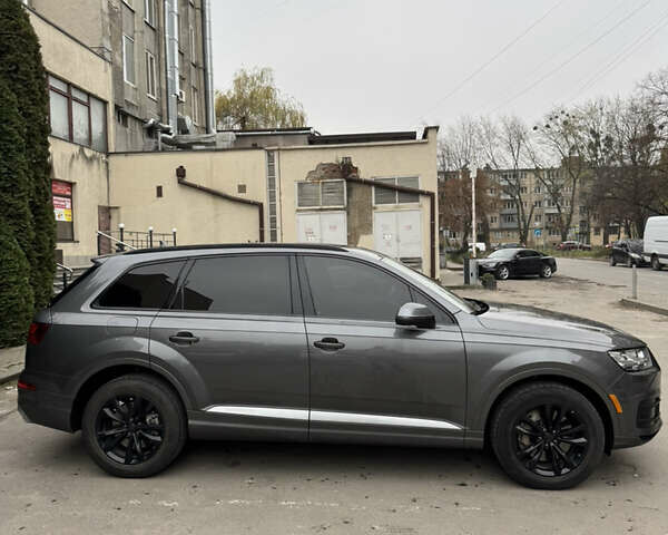 Серый Ауди Ку 7, объемом двигателя 3 л и пробегом 206 тыс. км за 25000 $, фото 3 на Automoto.ua