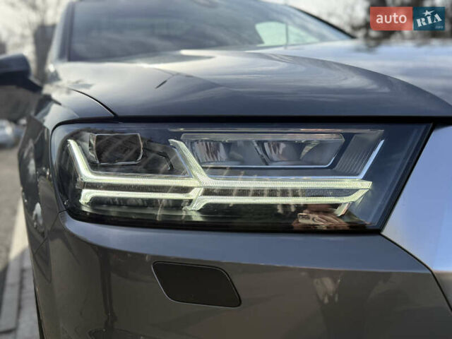Сірий Ауді Ку 7, об'ємом двигуна 3 л та пробігом 157 тис. км за 29999 $, фото 33 на Automoto.ua