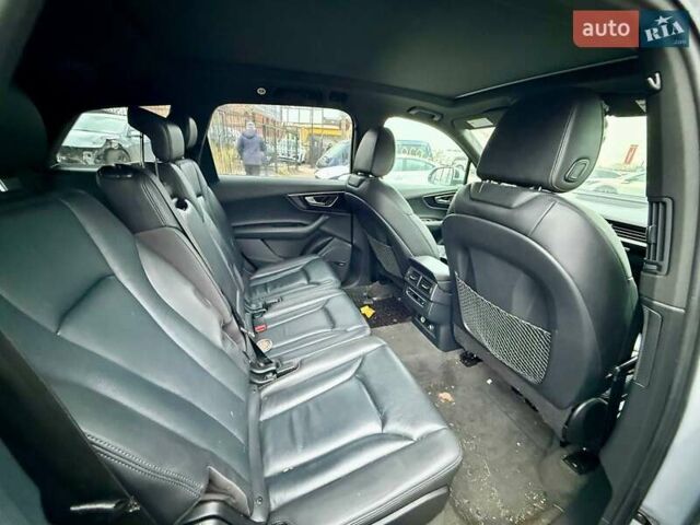 Сірий Ауді Ку 7, об'ємом двигуна 3 л та пробігом 427 тис. км за 14500 $, фото 16 на Automoto.ua