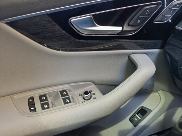 Ауді Ку 7 2018 у Дніпро (Дніпропетровську) на Automoto.ua Сірий Ауді Ку 7, об'ємом двигуна 3 л та пробігом 131 тис. км за 35000 $, фото 10 на Automoto.ua