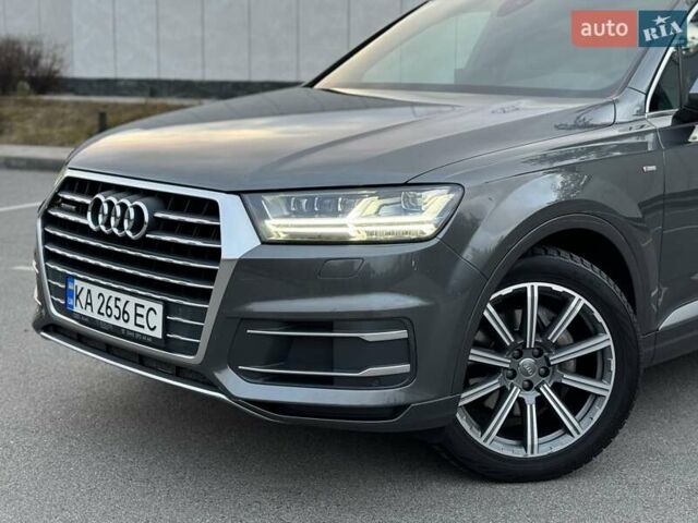 Серый Ауди Ку 7, объемом двигателя 2.97 л и пробегом 130 тыс. км за 46000 $, фото 11 на Automoto.ua