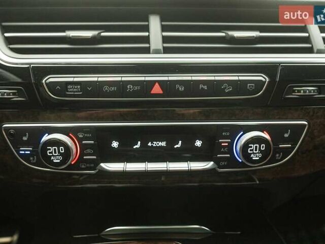 Ауди Ку 7 2018 в Луцке на Automoto.ua Серый Ауди Ку 7, объемом двигателя 2.97 л и пробегом 66 тыс. км за 48888 $, фото 55 на Automoto.ua