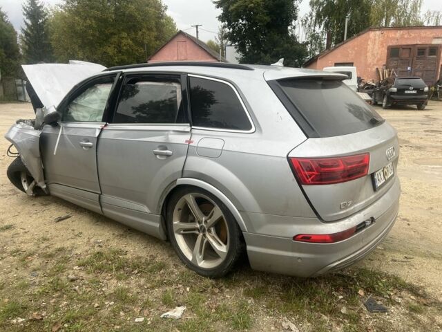 Сірий Ауді Ку 7, об'ємом двигуна 3 л та пробігом 200 тис. км за 9999 $, фото 1 на Automoto.ua