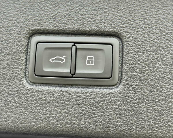 Серый Ауди Ку 7, объемом двигателя 3 л и пробегом 179 тыс. км за 25800 $, фото 12 на Automoto.ua