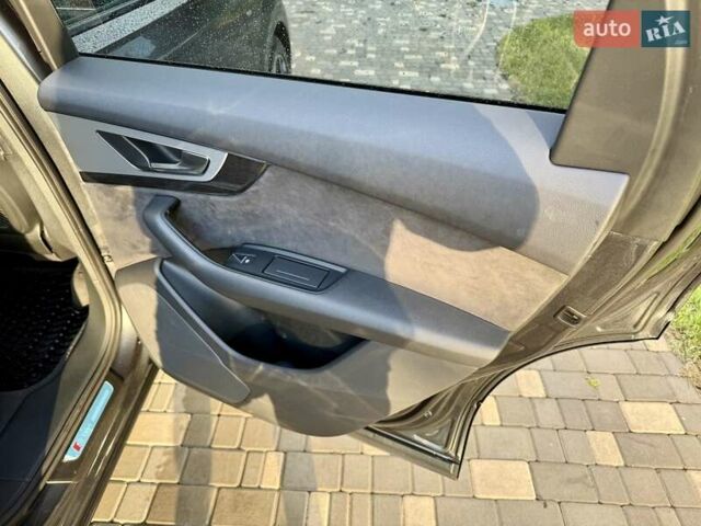 Ауди Ку 7 2018 в Одессе на Automoto.ua Серый Ауди Ку 7, объемом двигателя 2.97 л и пробегом 236 тыс. км за 38700 $, фото 77 на Automoto.ua