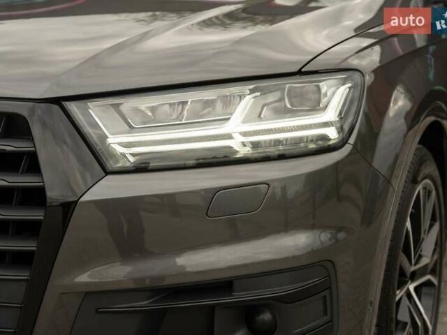 Ауди Ку 7 2018 в Луцке на Automoto.ua Серый Ауди Ку 7, объемом двигателя 2.97 л и пробегом 66 тыс. км за 48888 $, фото 7 на Automoto.ua