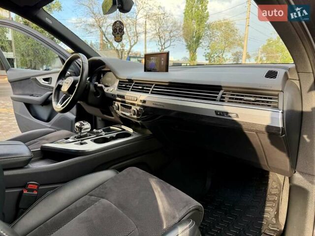Ауди Ку 7 2018 в Одессе на Automoto.ua Серый Ауди Ку 7, объемом двигателя 2.97 л и пробегом 236 тыс. км за 38700 $, фото 58 на Automoto.ua