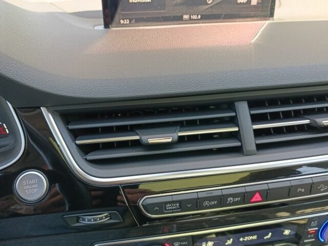 Ауді Ку 7 2018 у Дніпро (Дніпропетровську) на Automoto.ua Сірий Ауді Ку 7, об'ємом двигуна 3 л та пробігом 131 тис. км за 35000 $, фото 13 на Automoto.ua