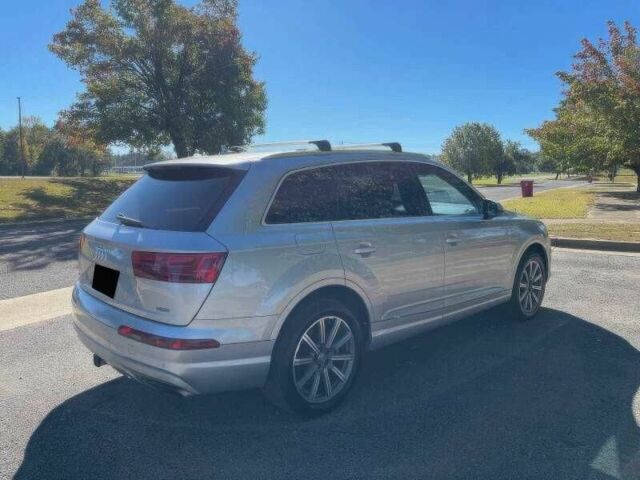 Серый Ауди Ку 7, объемом двигателя 2 л и пробегом 88 тыс. км за 14500 $, фото 6 на Automoto.ua