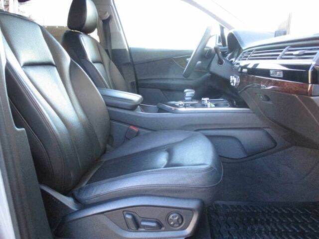 Сірий Ауді Ку 7, об'ємом двигуна 3 л та пробігом 47 тис. км за 14000 $, фото 9 на Automoto.ua