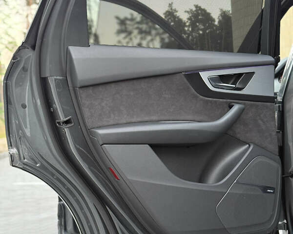 Серый Ауди Ку 7, объемом двигателя 3 л и пробегом 150 тыс. км за 48777 $, фото 44 на Automoto.ua