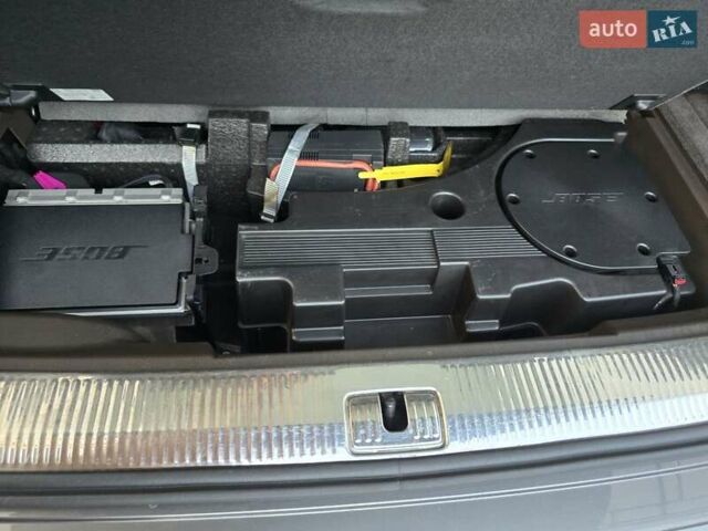 Серый Ауди Ку 7, объемом двигателя 1.98 л и пробегом 153 тыс. км за 22000 $, фото 9 на Automoto.ua