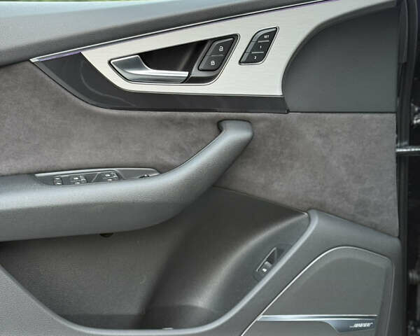 Серый Ауди Ку 7, объемом двигателя 3 л и пробегом 150 тыс. км за 48777 $, фото 29 на Automoto.ua