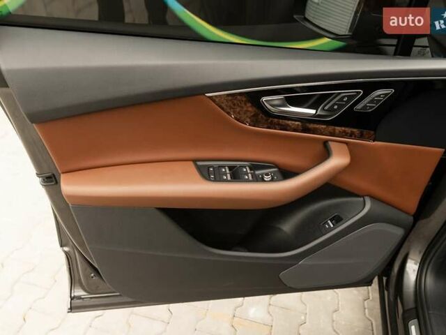 Ауди Ку 7 2018 в Луцке на Automoto.ua Серый Ауди Ку 7, объемом двигателя 2.97 л и пробегом 66 тыс. км за 48888 $, фото 32 на Automoto.ua