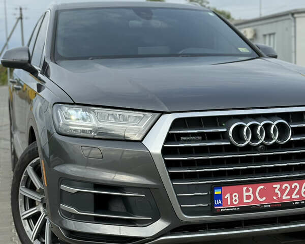 Серый Ауди Ку 7, объемом двигателя 3 л и пробегом 179 тыс. км за 25800 $, фото 5 на Automoto.ua