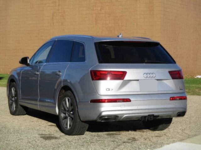 Сірий Ауді Ку 7, об'ємом двигуна 3 л та пробігом 47 тис. км за 14000 $, фото 5 на Automoto.ua