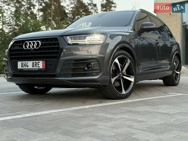 Серый Ауди Ку 7, объемом двигателя 3 л и пробегом 150 тыс. км за 48777 $, фото 1 на Automoto.ua