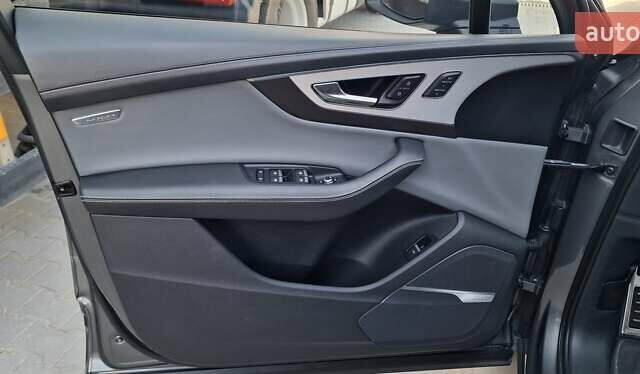 Ауди Ку 7 2018 в Тернополе на Automoto.ua Серый Ауди Ку 7, объемом двигателя 2.97 л и пробегом 147 тыс. км за 49999 $, фото 42 на Automoto.ua