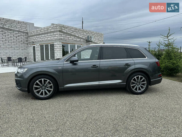 Ауди Ку 7 2018 в Тернополе на Automoto.ua Серый Ауди Ку 7, объемом двигателя 2.97 л и пробегом 195 тыс. км за 39500 $, фото 12 на Automoto.ua