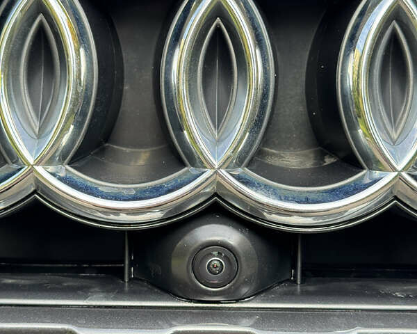 Серый Ауди Ку 7, объемом двигателя 3 л и пробегом 137 тыс. км за 32000 $, фото 17 на Automoto.ua