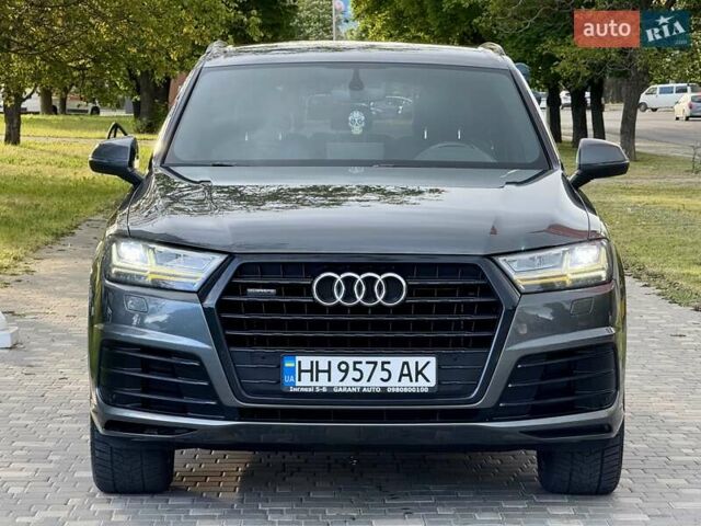 Ауди Ку 7 2018 в Одессе на Automoto.ua Серый Ауди Ку 7, объемом двигателя 2.97 л и пробегом 236 тыс. км за 38700 $, фото 3 на Automoto.ua