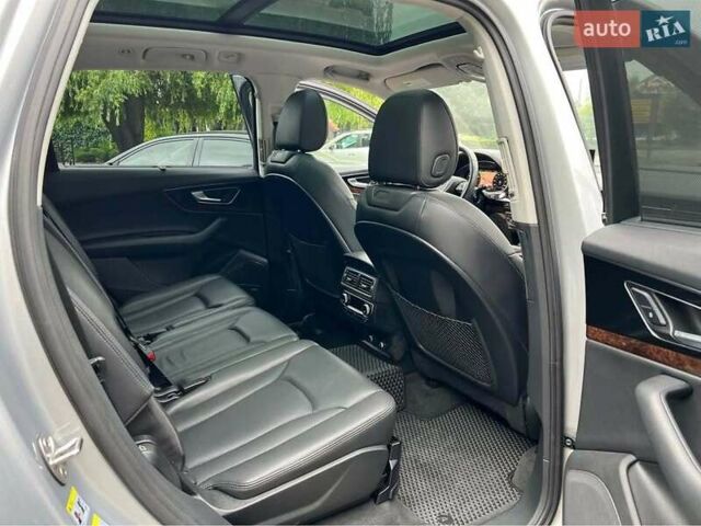 Серый Ауди Ку 7, объемом двигателя 3 л и пробегом 130 тыс. км за 22000 $, фото 6 на Automoto.ua