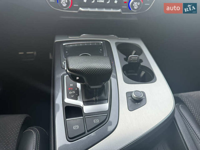 Ауди Ку 7 2018 в Ковель на Automoto.ua Серый Ауди Ку 7, объемом двигателя 2.97 л и пробегом 188 тыс. км за 41900 $, фото 51 на Automoto.ua