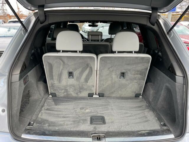 Серый Ауди Ку 7, объемом двигателя 3 л и пробегом 201 тыс. км за 24000 $, фото 17 на Automoto.ua