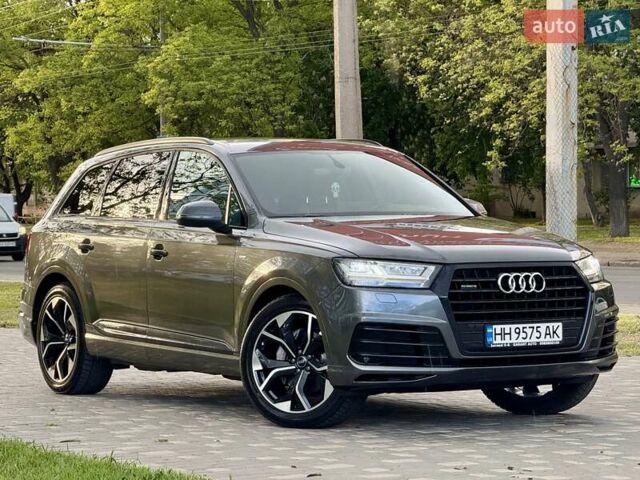 Ауди Ку 7 2018 в Одессе на Automoto.ua Серый Ауди Ку 7, объемом двигателя 2.97 л и пробегом 236 тыс. км за 38700 $, фото 24 на Automoto.ua
