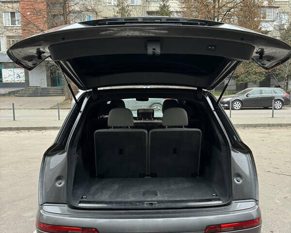 Серый Ауди Ку 7, объемом двигателя 3 л и пробегом 206 тыс. км за 25000 $, фото 9 на Automoto.ua