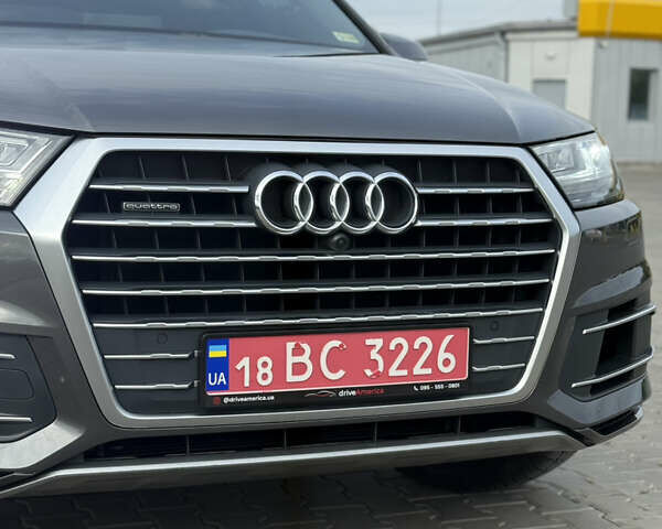 Серый Ауди Ку 7, объемом двигателя 3 л и пробегом 179 тыс. км за 25800 $, фото 53 на Automoto.ua