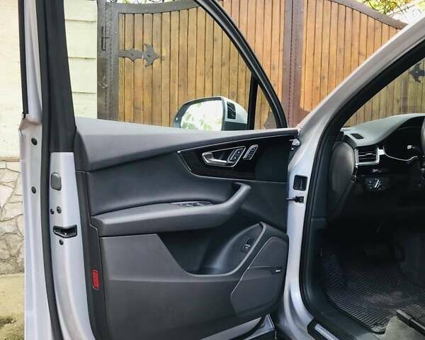 Серый Ауди Ку 7, объемом двигателя 3 л и пробегом 83 тыс. км за 35500 $, фото 16 на Automoto.ua