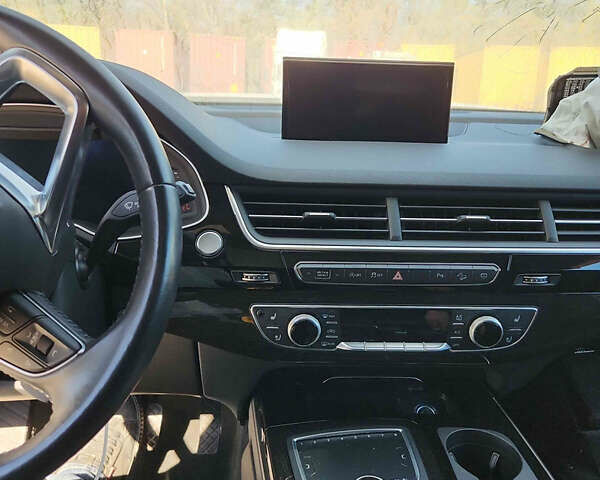 Сірий Ауді Ку 7, об'ємом двигуна 3 л та пробігом 125 тис. км за 11700 $, фото 9 на Automoto.ua