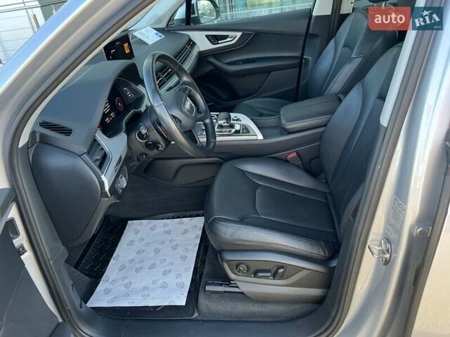Ауди Ку 7 2018 в Киеве на Automoto.ua Серый Ауди Ку 7, объемом двигателя 2.97 л и пробегом 150 тыс. км за 41079 $, фото 10 на Automoto.ua