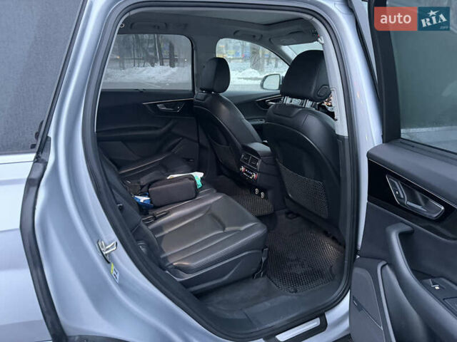 Серый Ауди Ку 7, объемом двигателя 3 л и пробегом 140 тыс. км за 26000 $, фото 13 на Automoto.ua