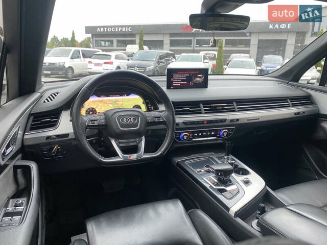 Сірий Ауді Ку 7, об'ємом двигуна 3 л та пробігом 249 тис. км за 39000 $, фото 32 на Automoto.ua