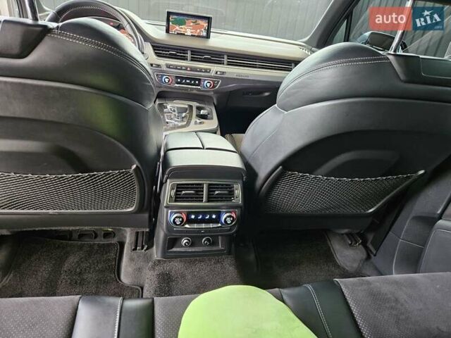 Сірий Ауді Ку 7, об'ємом двигуна 2.97 л та пробігом 215 тис. км за 51000 $, фото 7 на Automoto.ua