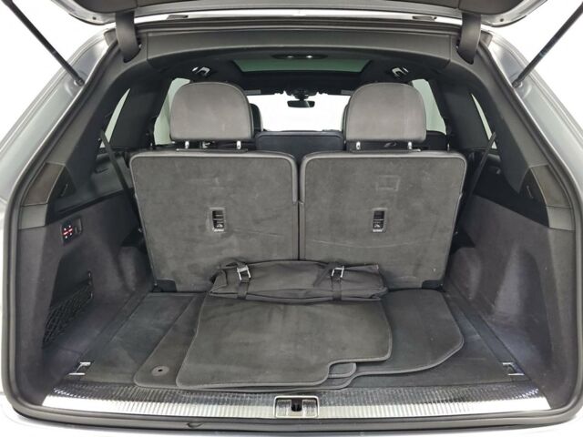 Серый Ауди Ку 7, объемом двигателя 3 л и пробегом 140 тыс. км за 28500 $, фото 9 на Automoto.ua