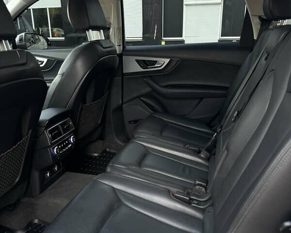 Ауді Ку 7 2018 у Львові на Automoto.ua Сірий Ауді Ку 7, об'ємом двигуна 3 л та пробігом 105 тис. км за 30500 $, фото 16 на Automoto.ua
