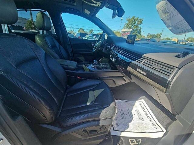 Серый Ауди Ку 7, объемом двигателя 0 л и пробегом 78 тыс. км за 37500 $, фото 7 на Automoto.ua